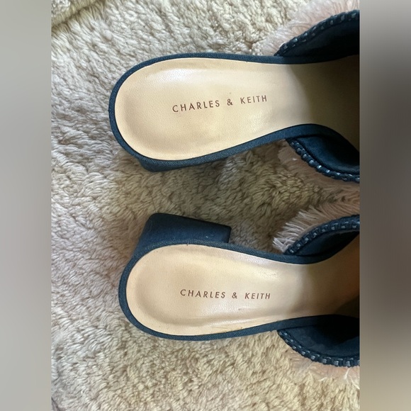 Charles & Keith Woven Fringe Mixed Media Slides Mules Heels Navy Red Pink 9 / 39 - Picture 8 of 12